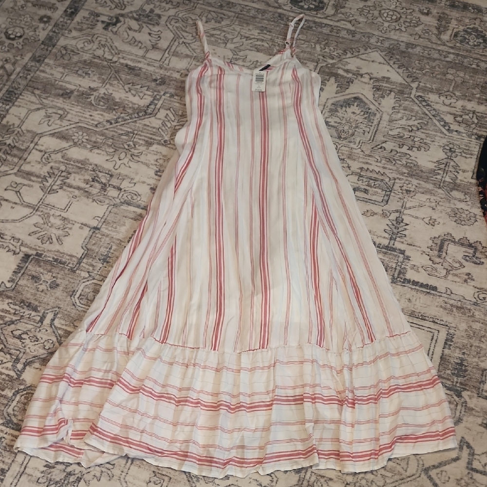 New Torrid Womens Size 1X 14-16 White and Red Striped Sundress